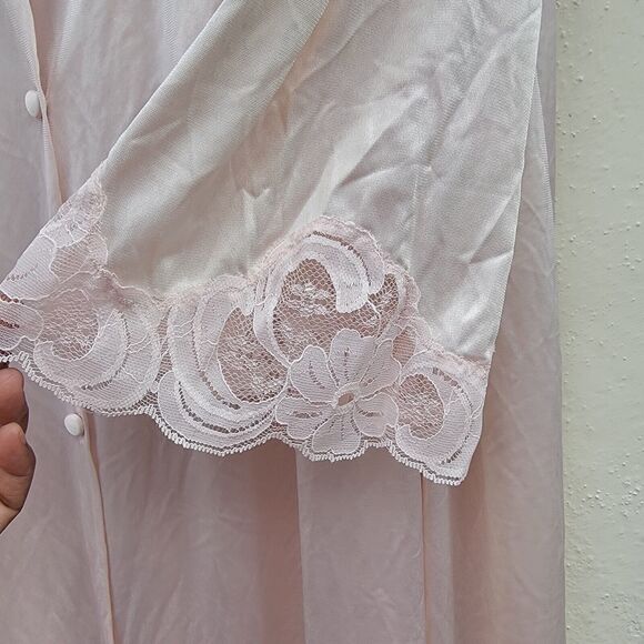 Vintage Kayser long pink nightgown  W/lace cap sleeves nylon - Picture 2 of 5
